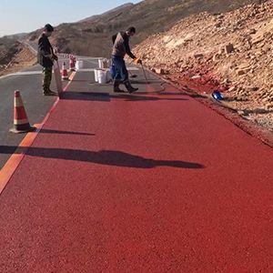 新宾一是彩钢瓦喷漆翻新，地面喷涂